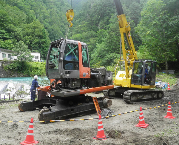 建機・産業車輌の分解・組立