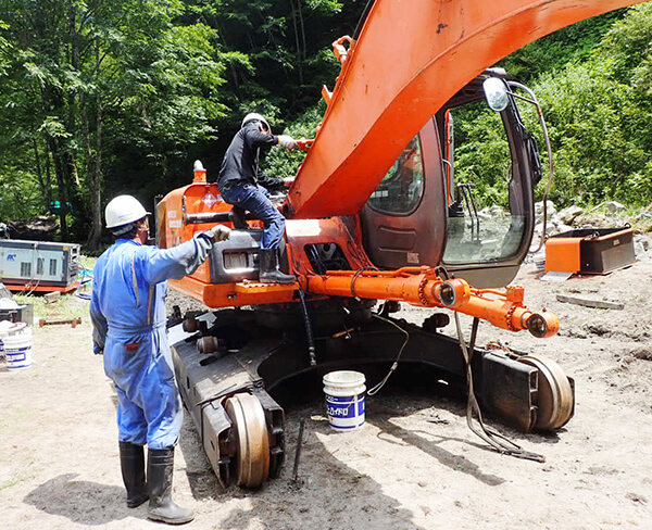 建機・産業車輌の分解・組立